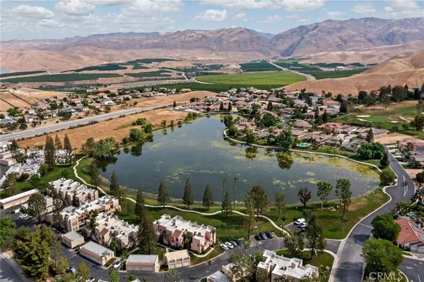 $299,900 | 14500 Las Palmas Drive, Unit 22, Bakersfield, CA 93306