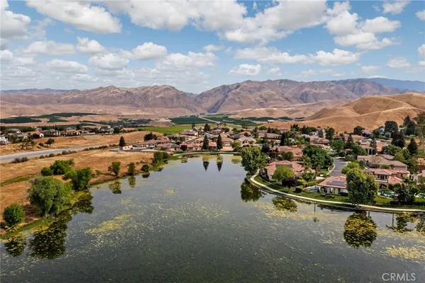 $299,900 | 14500 Las Palmas Drive, Unit 22, Bakersfield, CA 93306