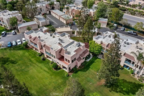 $299,900 | 14500 Las Palmas Drive, Unit 22, Bakersfield, CA 93306