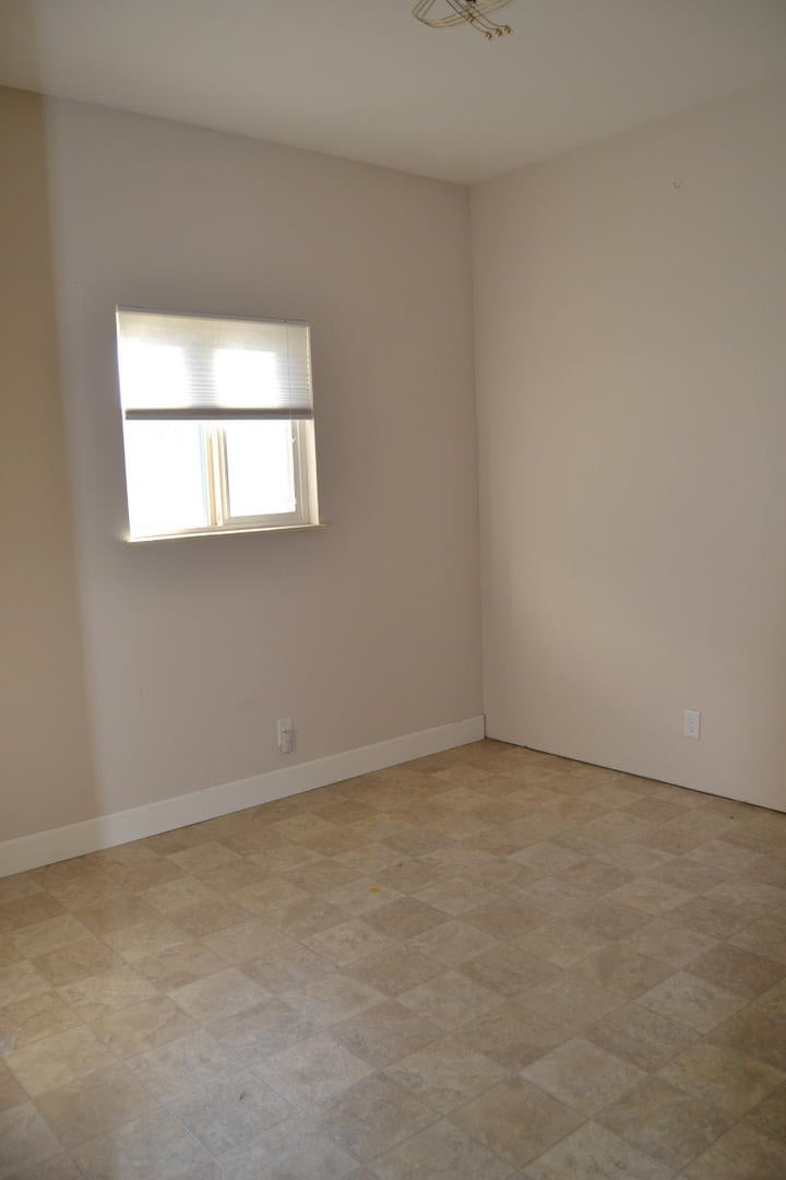 225 Espey Road Grants Pass, OR 97527 - Photo 20 of 28 DSC_9006