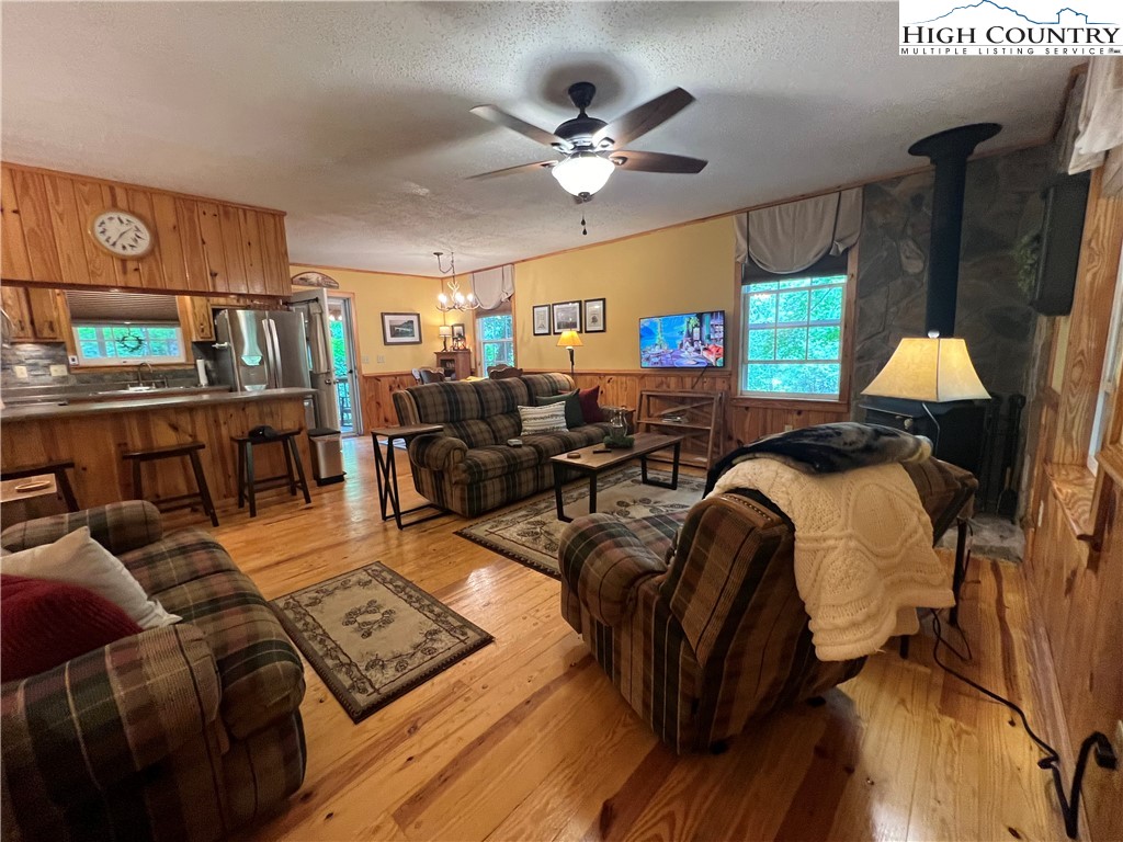 3249 Roaring Creek Road Newland, NC 28657 - Photo 6 of 39 Gallery Image 6