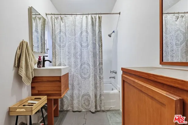 $1,690,888 | 1817 West Burbank Boulevard, Burbank, CA 91506