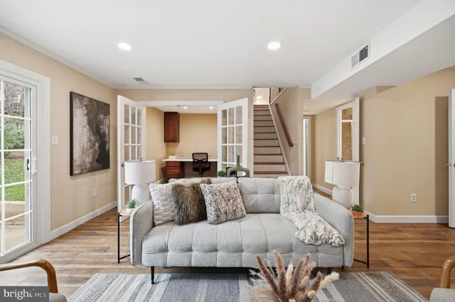 $850,000 | 9322 Elk Drive, Springfield, VA 22153