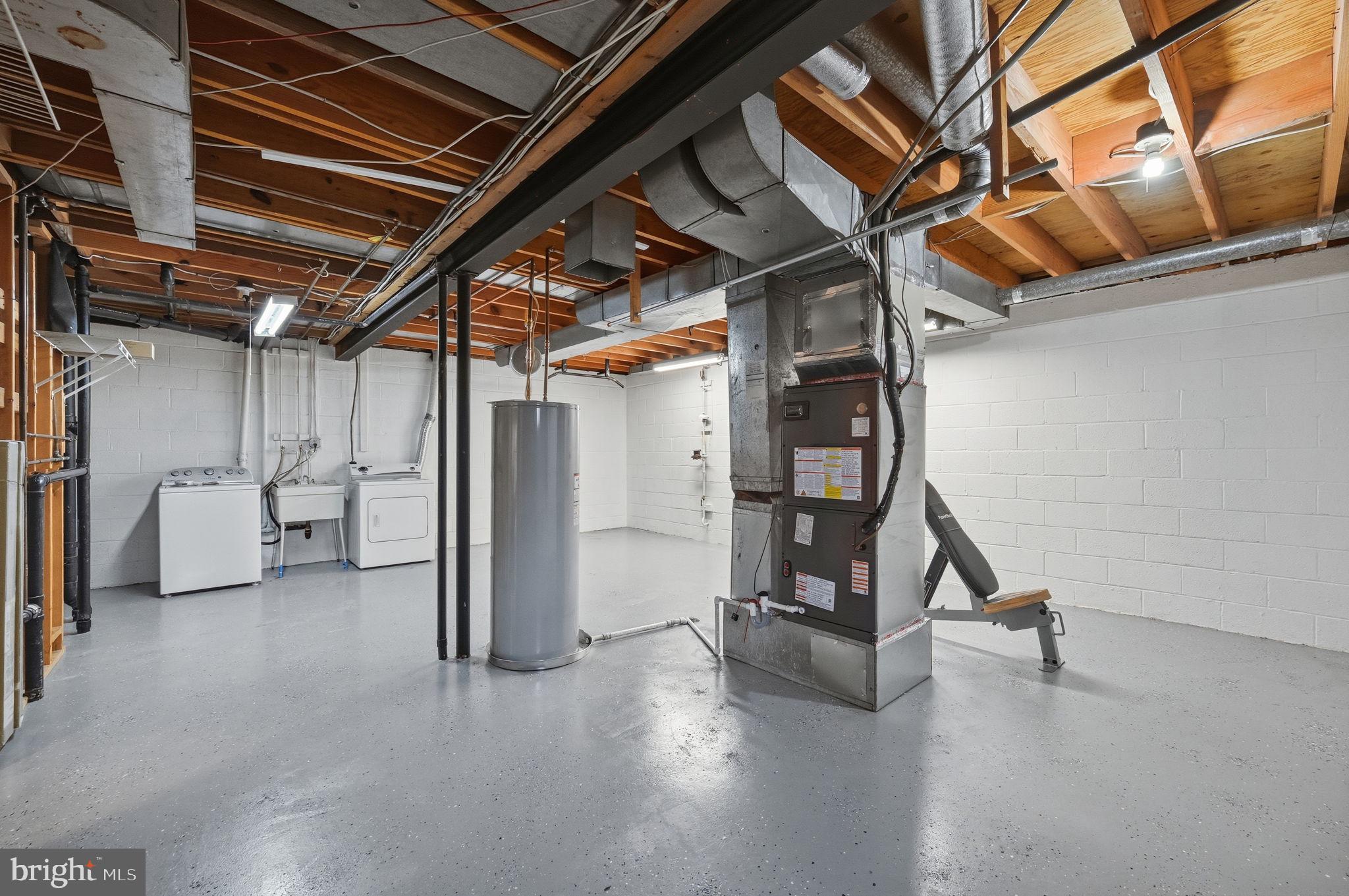 9322 Elk Drive Springfield, VA 22153 - Photo 33 of 43