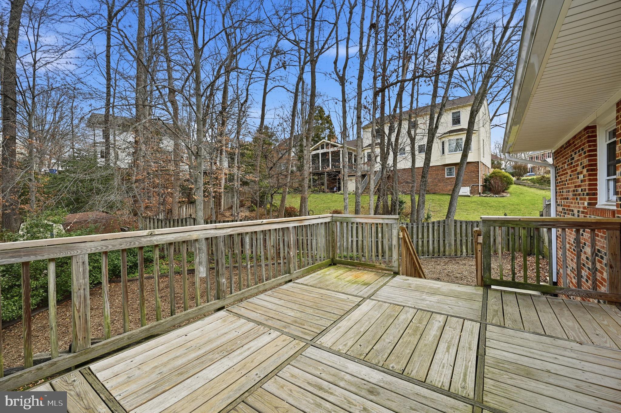 9322 Elk Drive Springfield, VA 22153 - Photo 39 of 40 Deck for your morning coffee!
