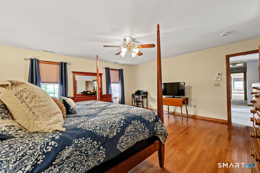 209 Lancaster Way Cheshire, CT 06410 - Photo 29 of 40