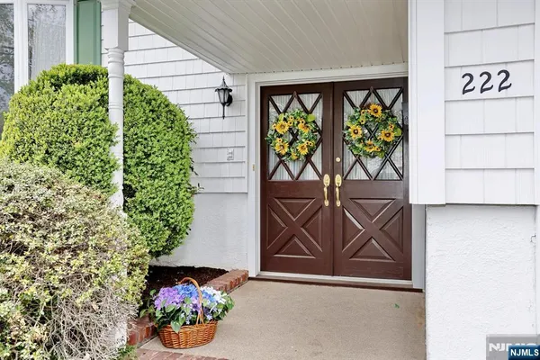 $819,000 | 222 Merritt Drive, Oradell, NJ 07649