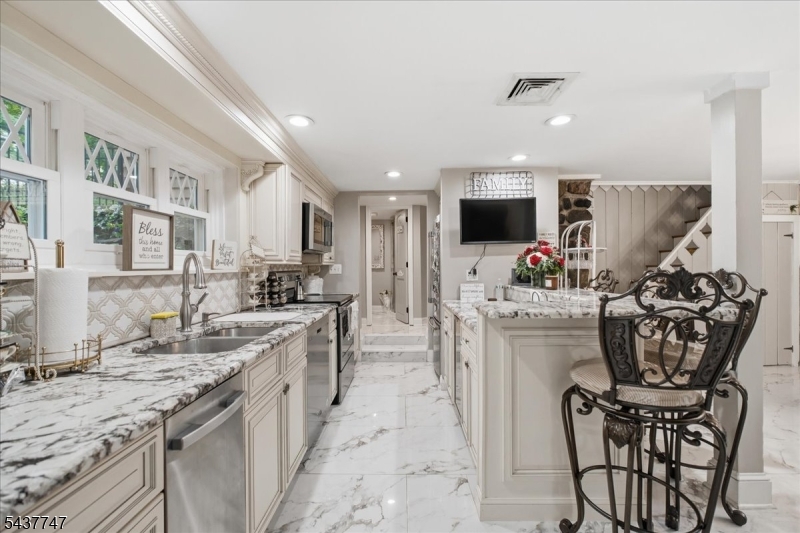 1 Woodlawn Road Sparta, NJ 07871 - Photo 5 of 45
