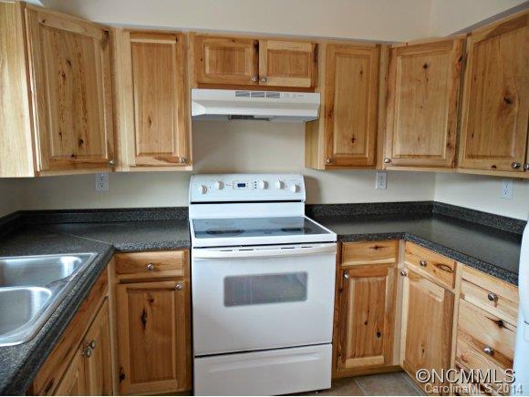 39 Substation Road Canton, NC 28716 - Photo 3 of 21