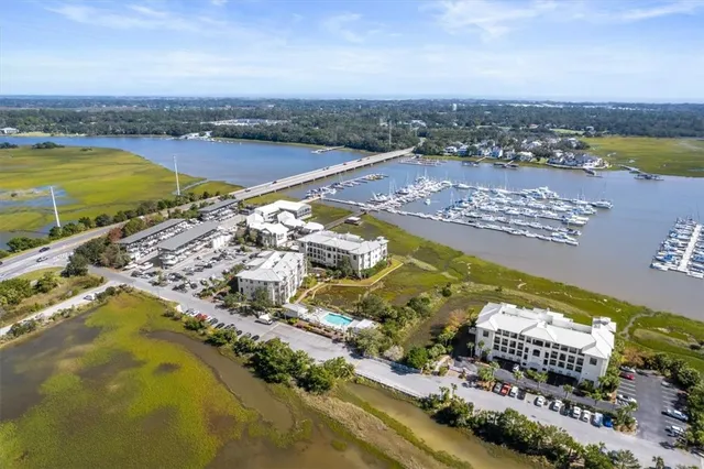 $645,000 | 20 Waterfront Drive, Unit 322, St. Simons Island, GA 31522