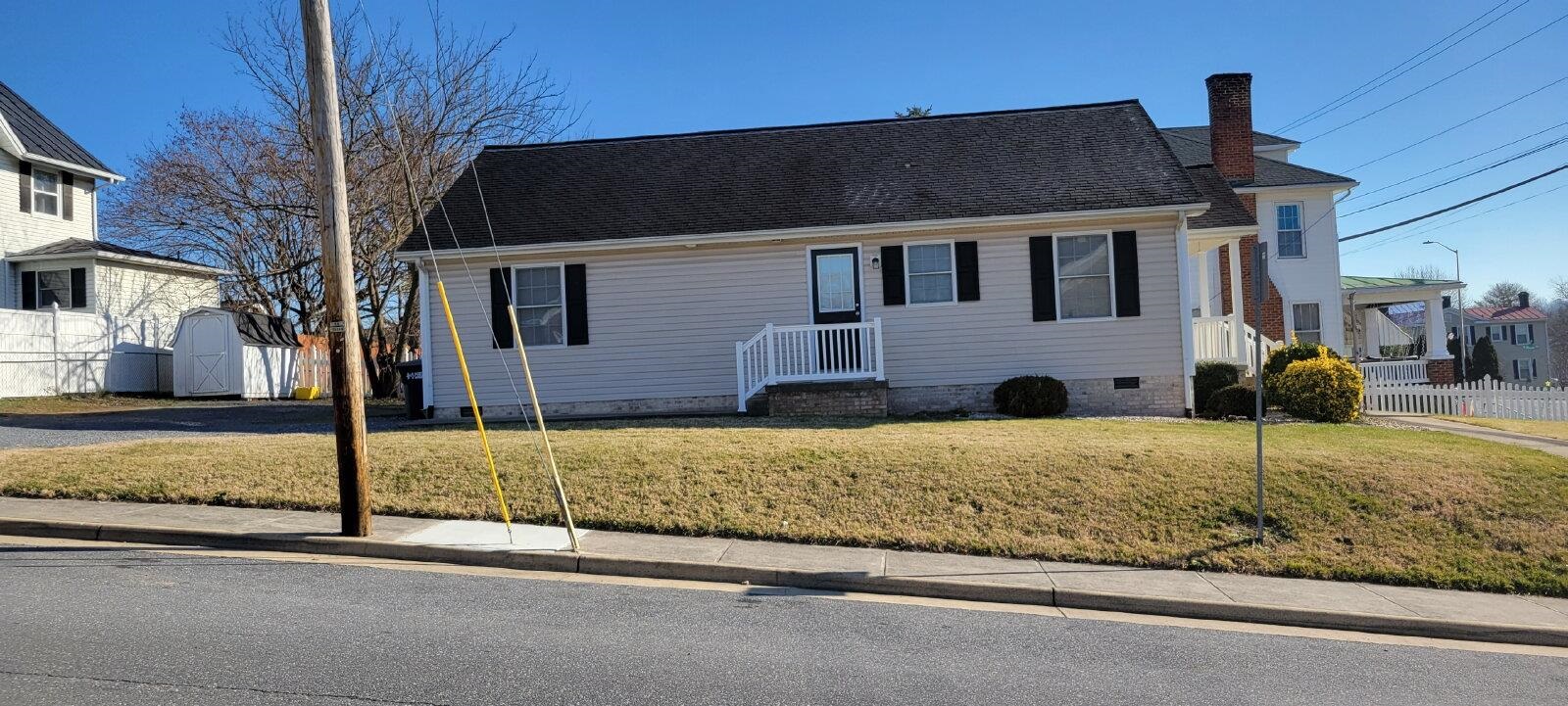 438 West Market Street Harrisonburg, VA 22802 - Photo 2 of 4