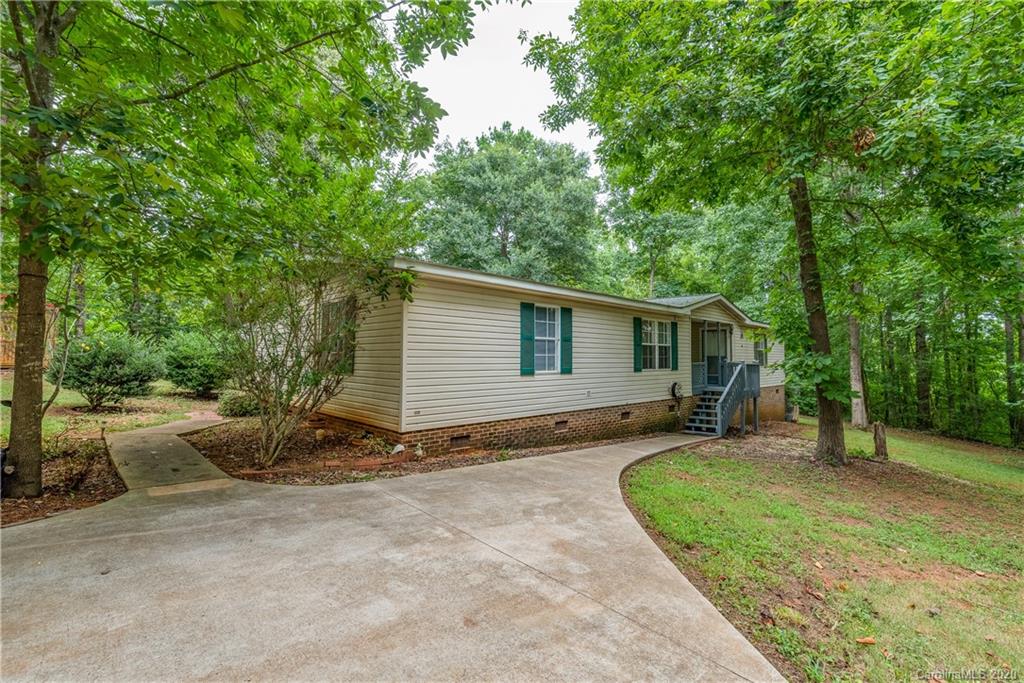 297 Falconview Road Lincolnton, NC 28092 - Photo 4 of 30 Gallery Image 4