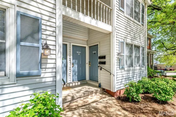 $149,000 | 9039 West Swan Circle, Brentwood, MO 63144