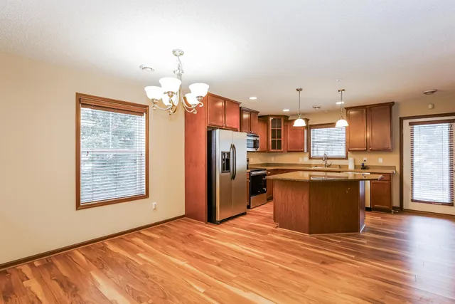 $2,545 | 15640 60th Avenue North, Plymouth, MN 55446