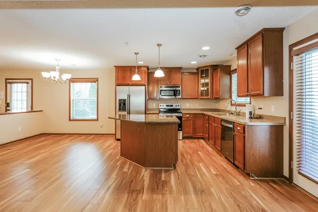 $2,545 | 15640 60th Avenue North, Plymouth, MN 55446