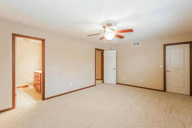 $2,545 | 15640 60th Avenue North, Plymouth, MN 55446