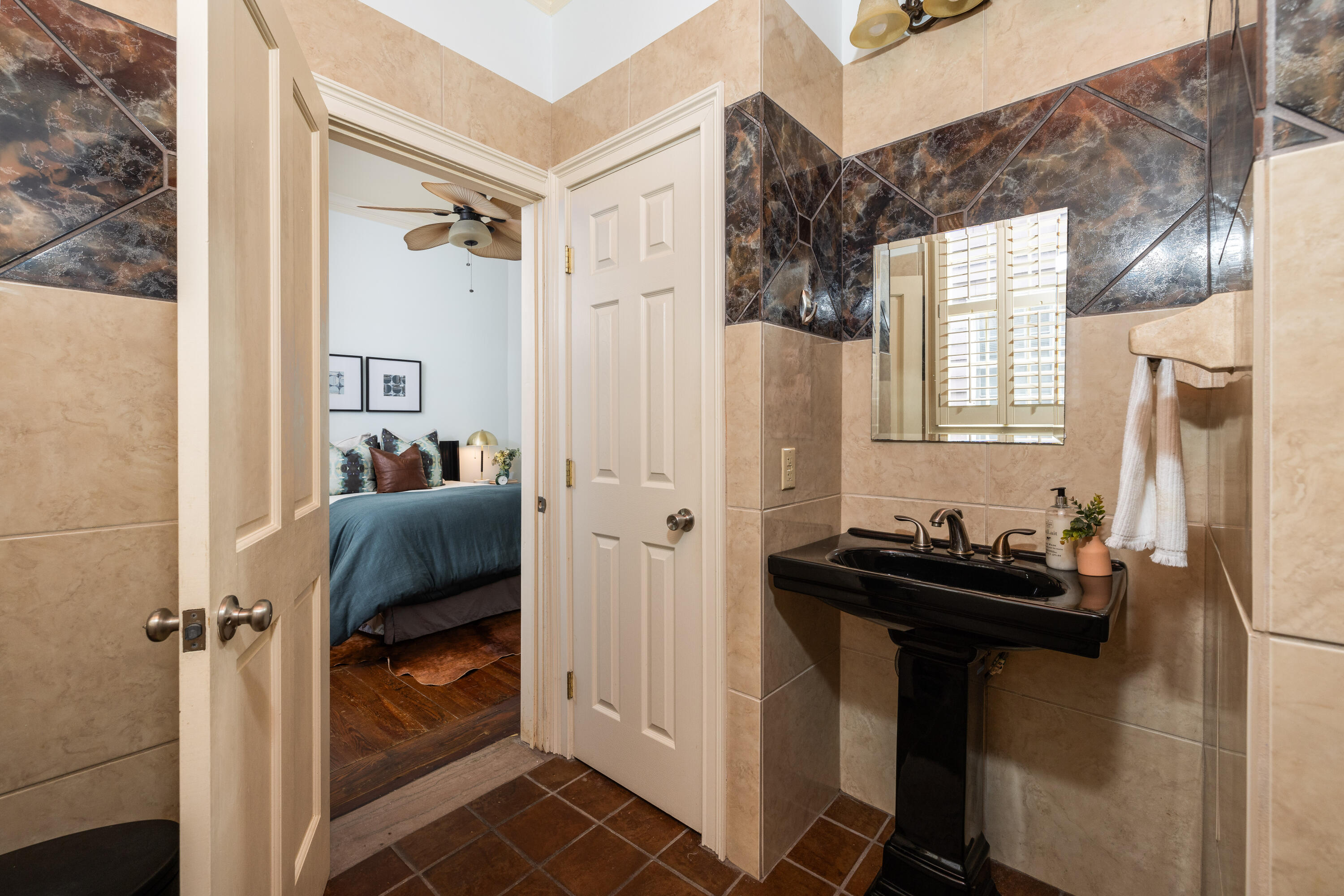 30 Mary Street, Unit 1 Charleston, SC 29403 - Photo 22 of 26 Primary Suite