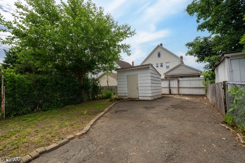 110 Berry Street Dover, NJ 07801 - Photo 20 of 44