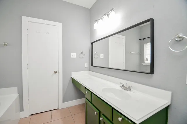 $2,900 | 11924 Prior Park Drive, Houston, TX 77047