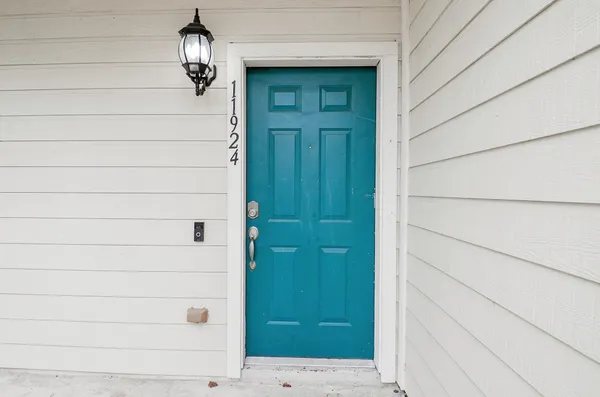 $2,500 | 11924 Prior Park Drive, Houston, TX 77047