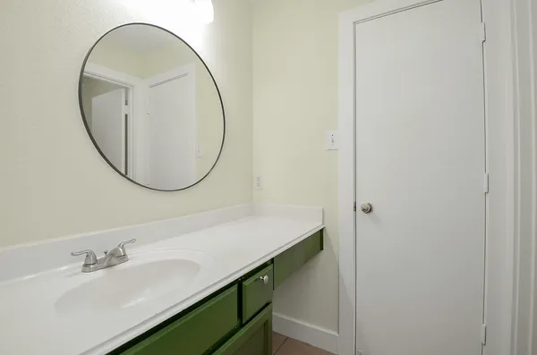 $2,500 | 11924 Prior Park Drive, Houston, TX 77047