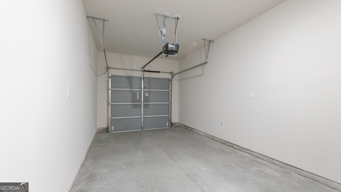 2080 Moss Hill Road Stone Mountain, GA 30088 - Photo 37 of 39 an empty room with a empty space