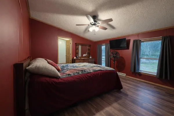 $180,000 | 14874 Heritage Drive West, Wheatfield, IN 46392
