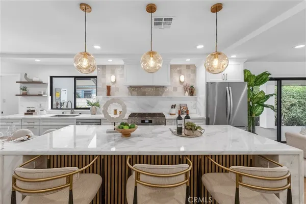 $1,998,000 | 141 South Roosevelt Avenue, Pasadena, CA 91107