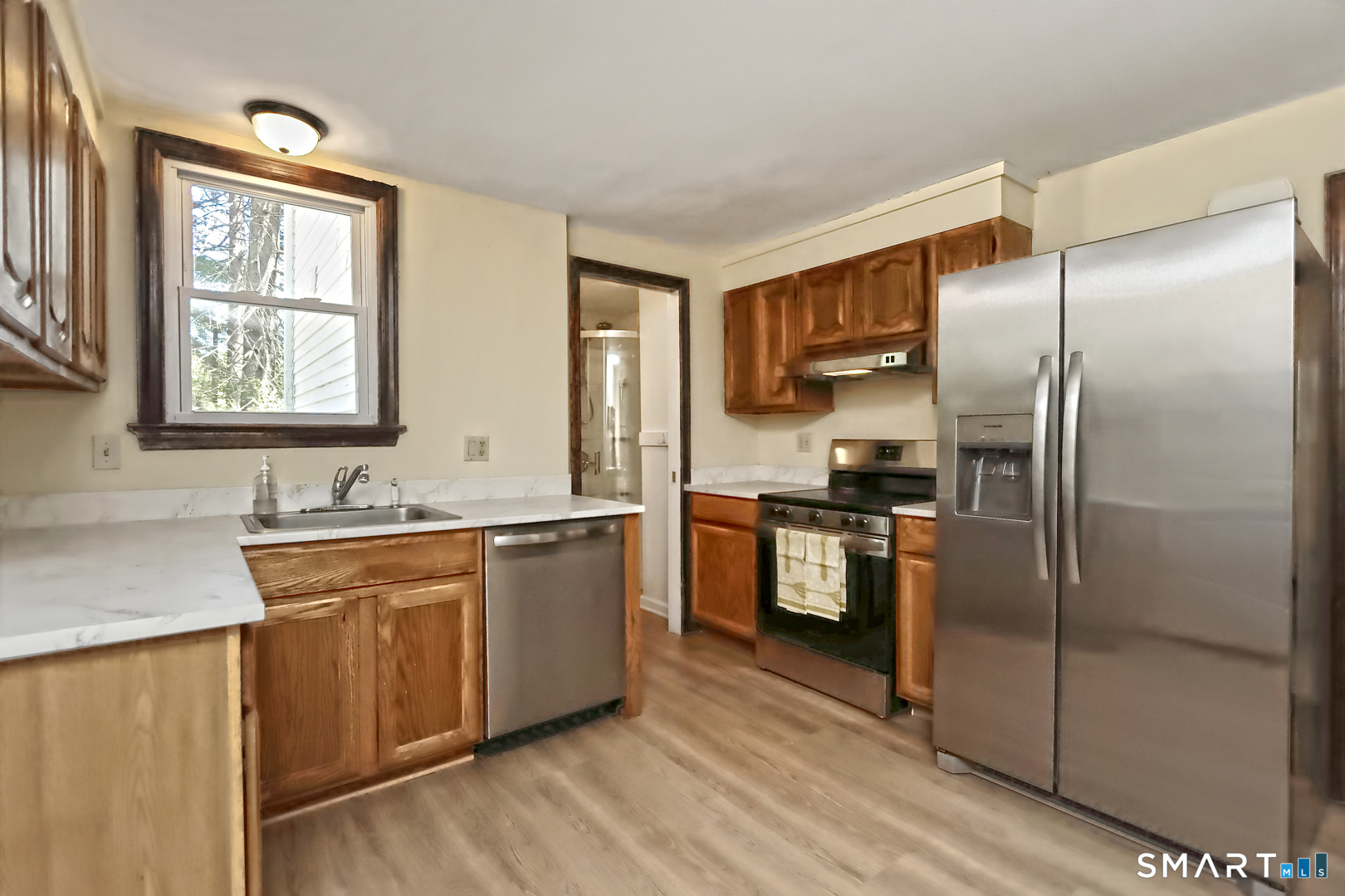 1008 Garden Road Orange, CT 06477 - Photo 12 of 39