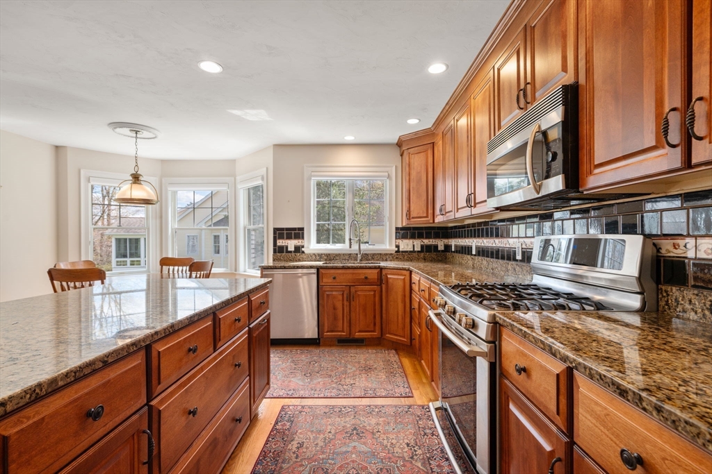 3 Summerland Way, Unit 3 Worcester, MA 01609 - Photo 6 of 41