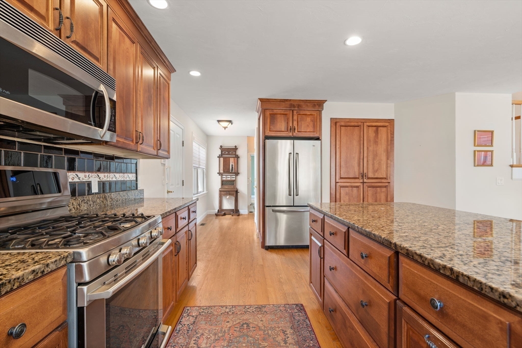 3 Summerland Way, Unit 3 Worcester, MA 01609 - Photo 7 of 41
