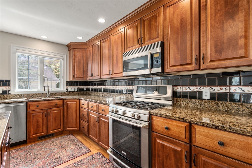3 Summerland Way, Unit 3 Worcester, MA 01609 - Photo 8 of 41