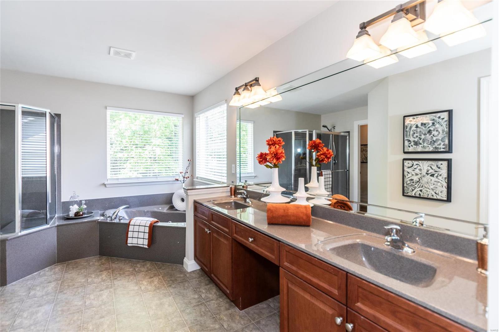 1502 Heritage Valley Drive High Ridge, MO 63049 - Photo 28 of 54