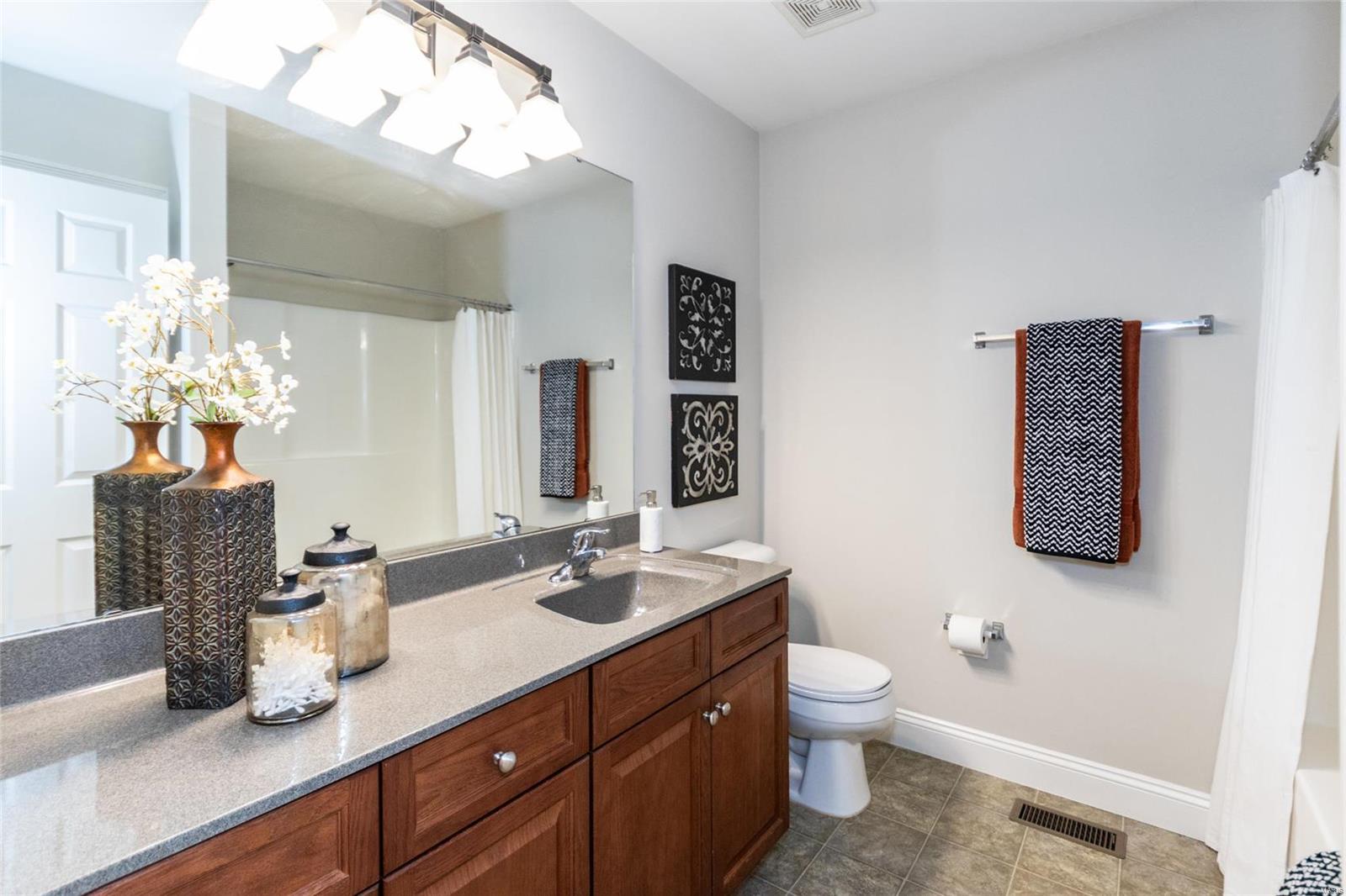 1502 Heritage Valley Drive High Ridge, MO 63049 - Photo 37 of 54