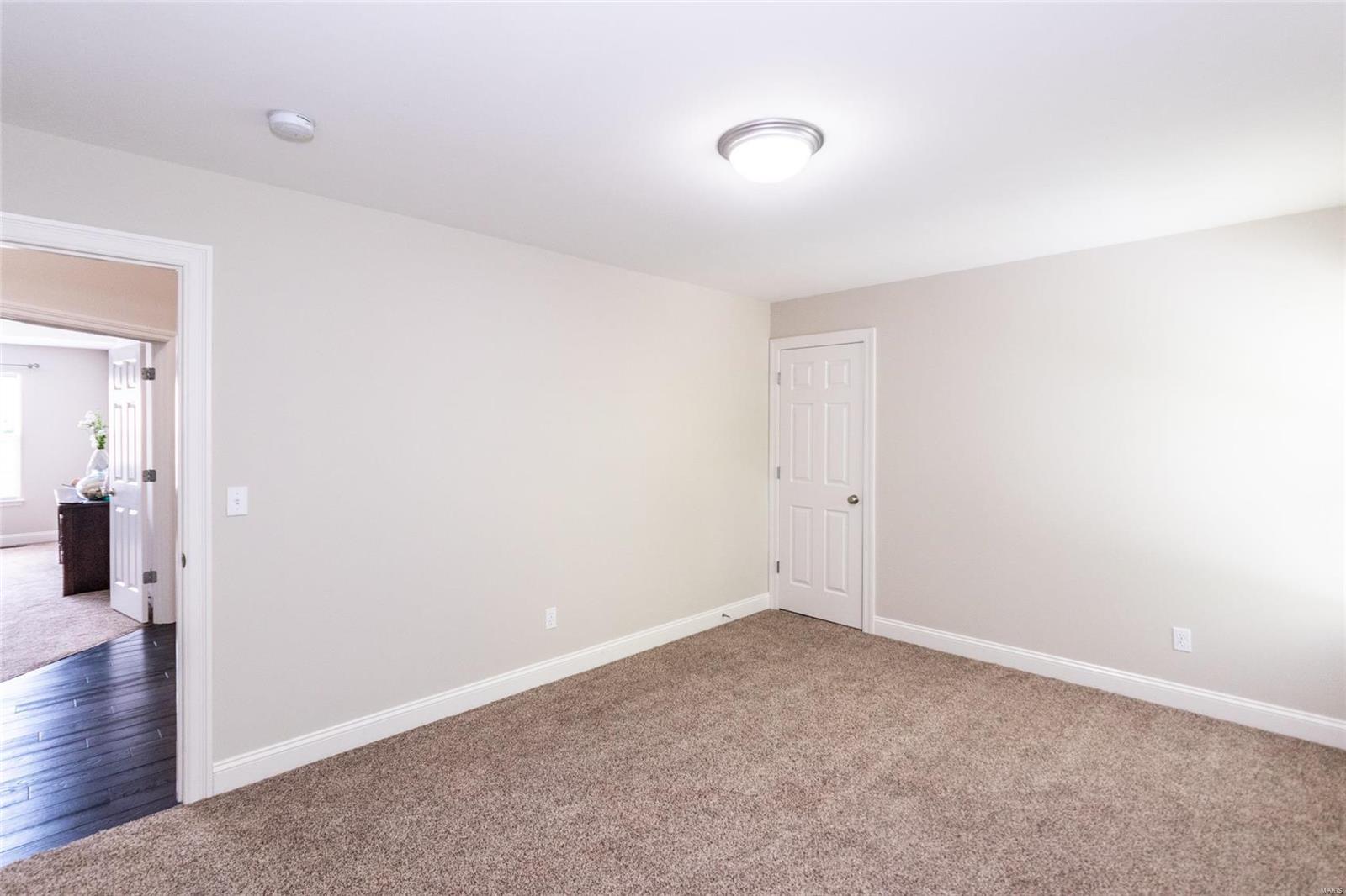 1502 Heritage Valley Drive High Ridge, MO 63049 - Photo 40 of 54