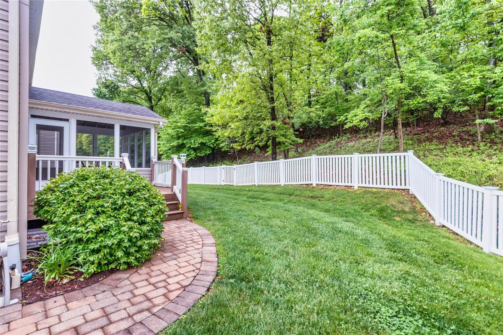 1502 Heritage Valley Drive High Ridge, MO 63049 - Photo 6 of 54