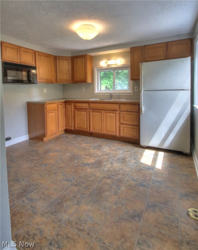 33801 Eddy Road Willoughby, OH 44094 - Photo 9 of 33