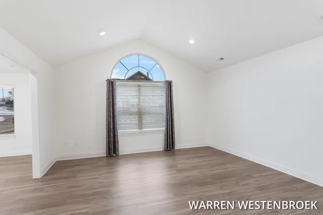 $579,900 | 1213 Riverview Drive, Holland, MI 49423