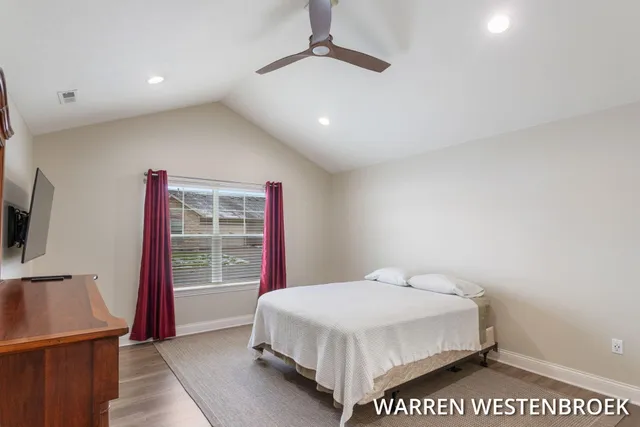 $579,900 | 1213 Riverview Drive, Holland, MI 49423