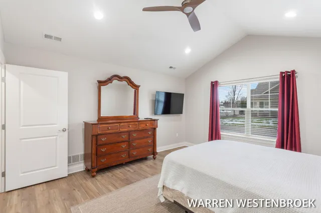 $579,900 | 1213 Riverview Drive, Holland, MI 49423