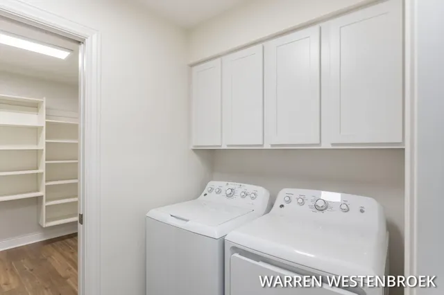 $579,900 | 1213 Riverview Drive, Holland, MI 49423