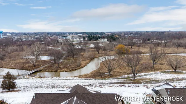 $579,900 | 1213 Riverview Drive, Holland, MI 49423