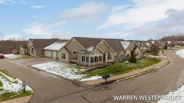 $579,900 | 1213 Riverview Drive, Holland, MI 49423