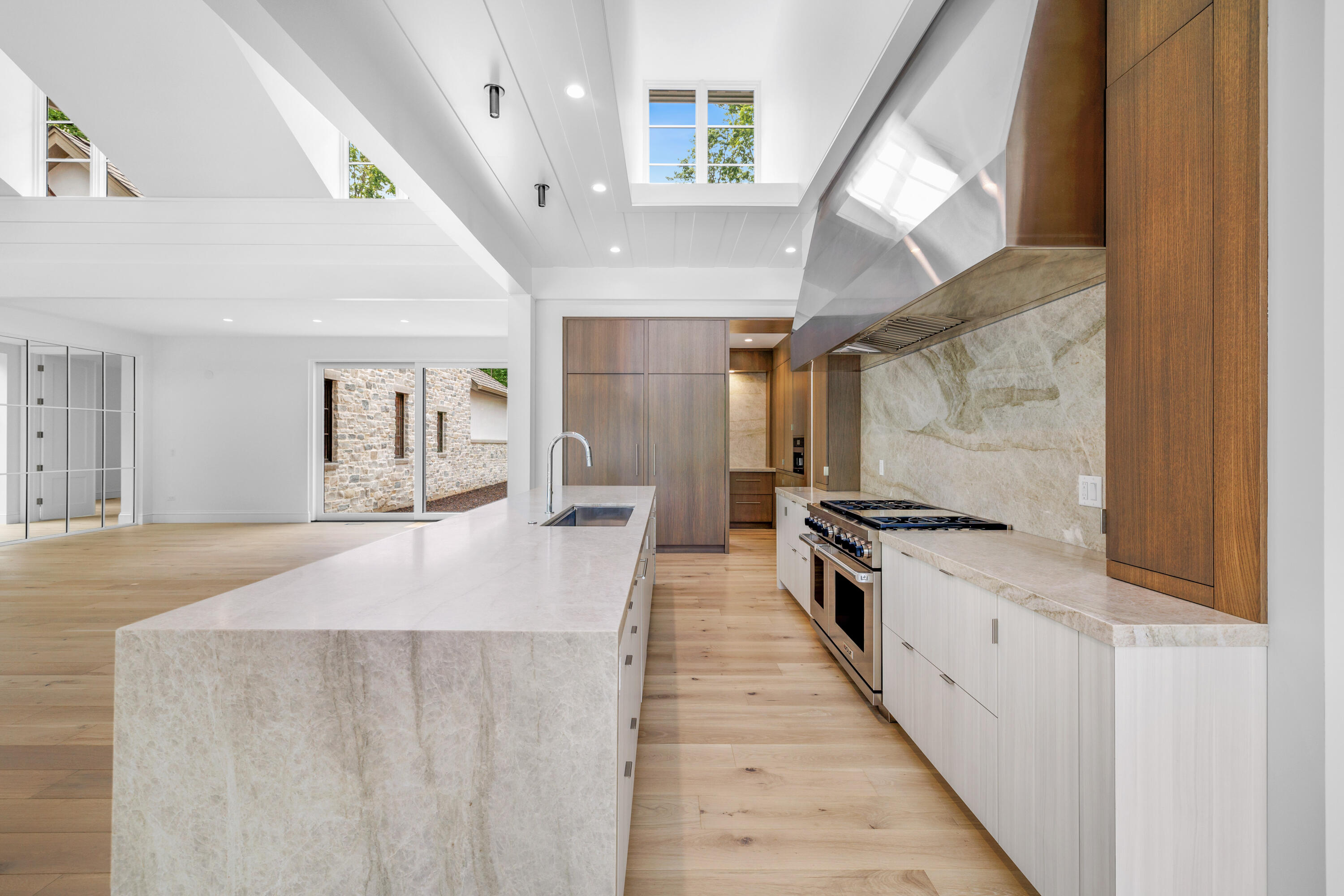 1572 North Creekside Lane Linn, WI 53147 - Photo 10 of 49 Kitchen