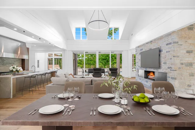 $6,999,500 | 1572 North Creekside Lane, Linn, WI 53147