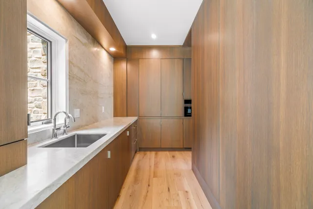 $6,999,500 | 1572 North Creekside Lane, Linn, WI 53147