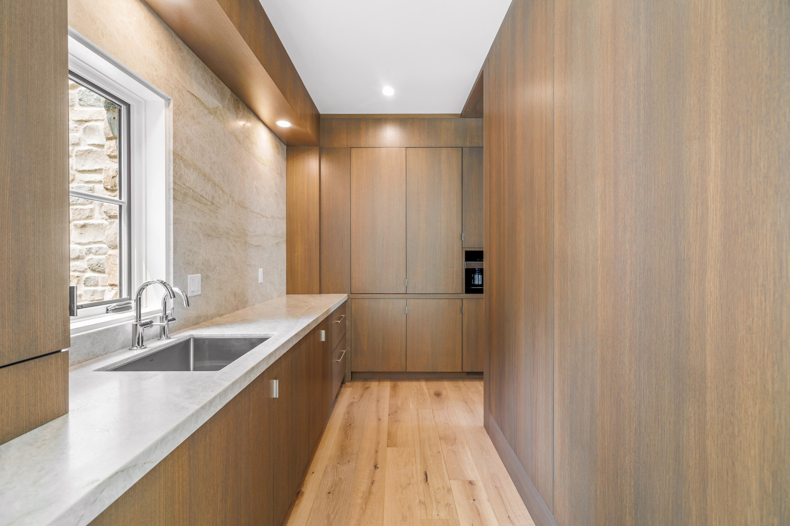 1572 North Creekside Lane Linn, WI 53147 - Photo 14 of 49 Coffee Bar