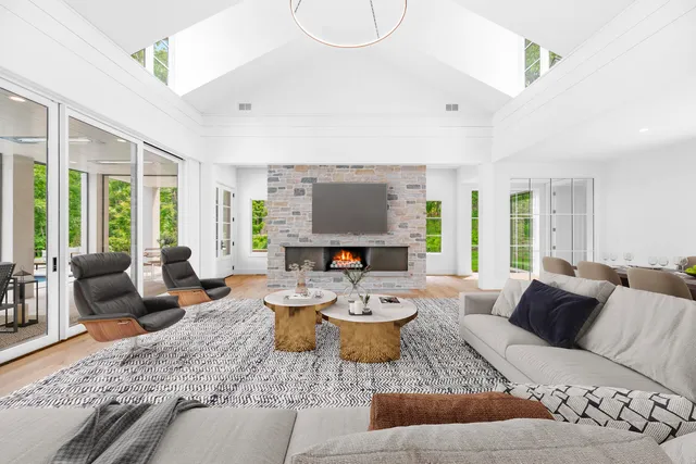 $6,999,500 | 1572 North Creekside Lane, Linn, WI 53147