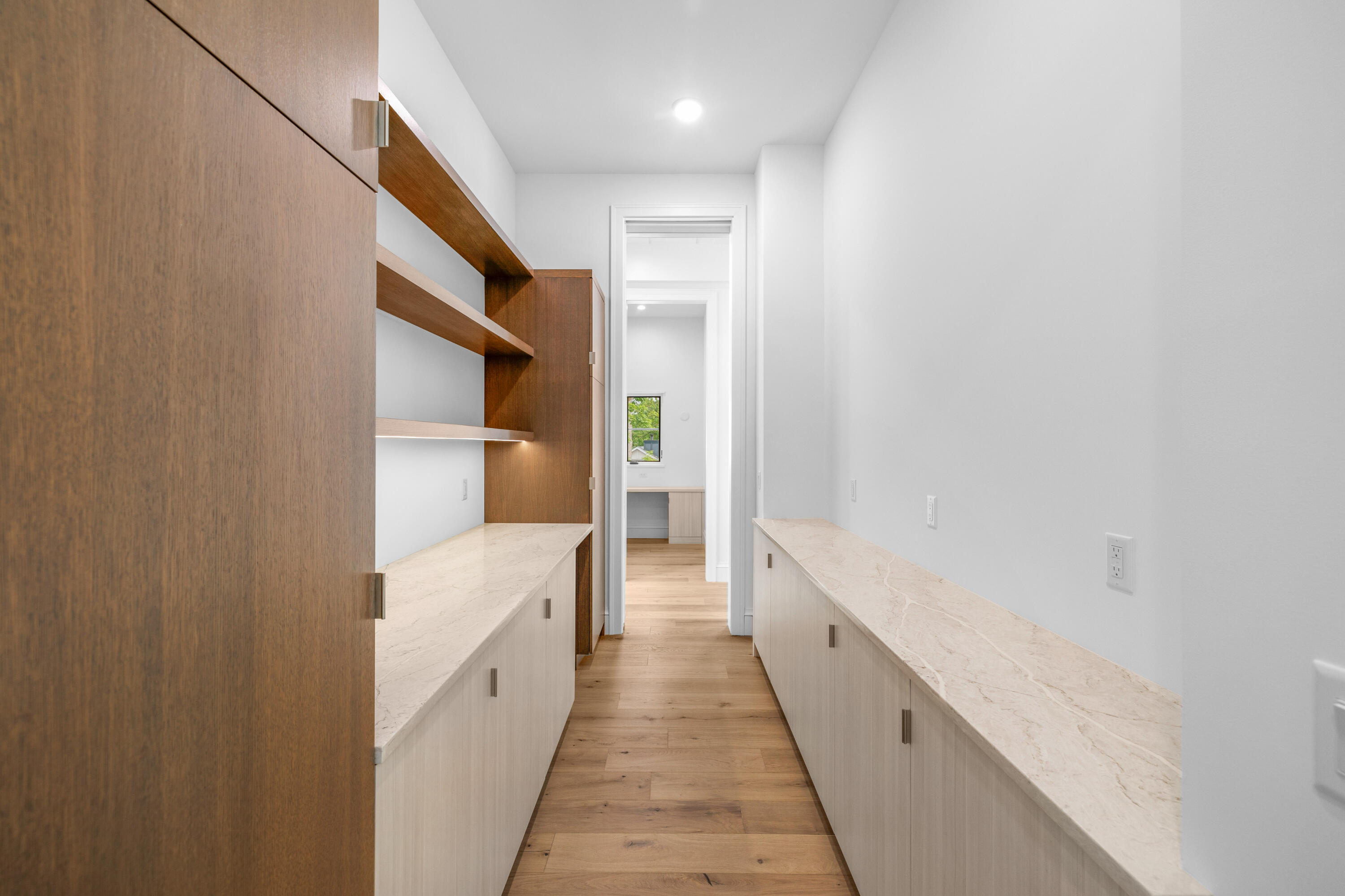 1572 North Creekside Lane Linn, WI 53147 - Photo 16 of 49 Pantry