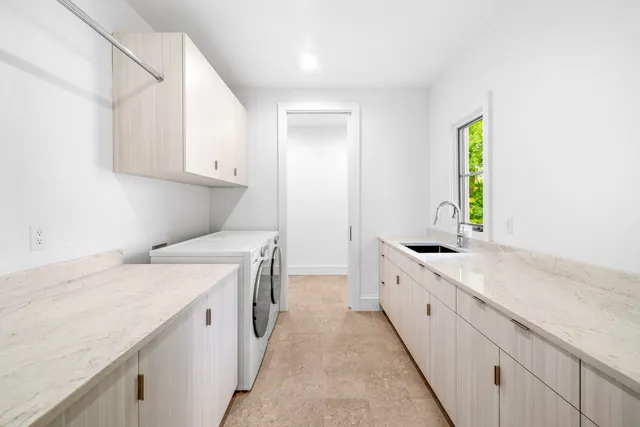 $6,999,500 | 1572 North Creekside Lane, Linn, WI 53147